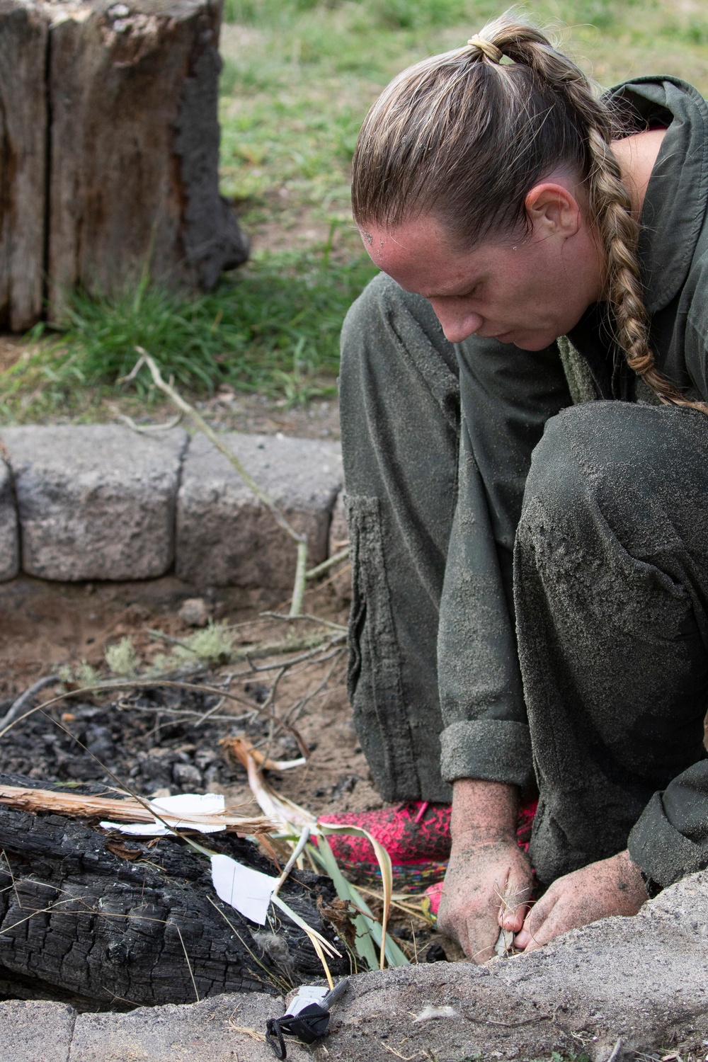 Aircrew Compete with Survival Skills for Growler Week