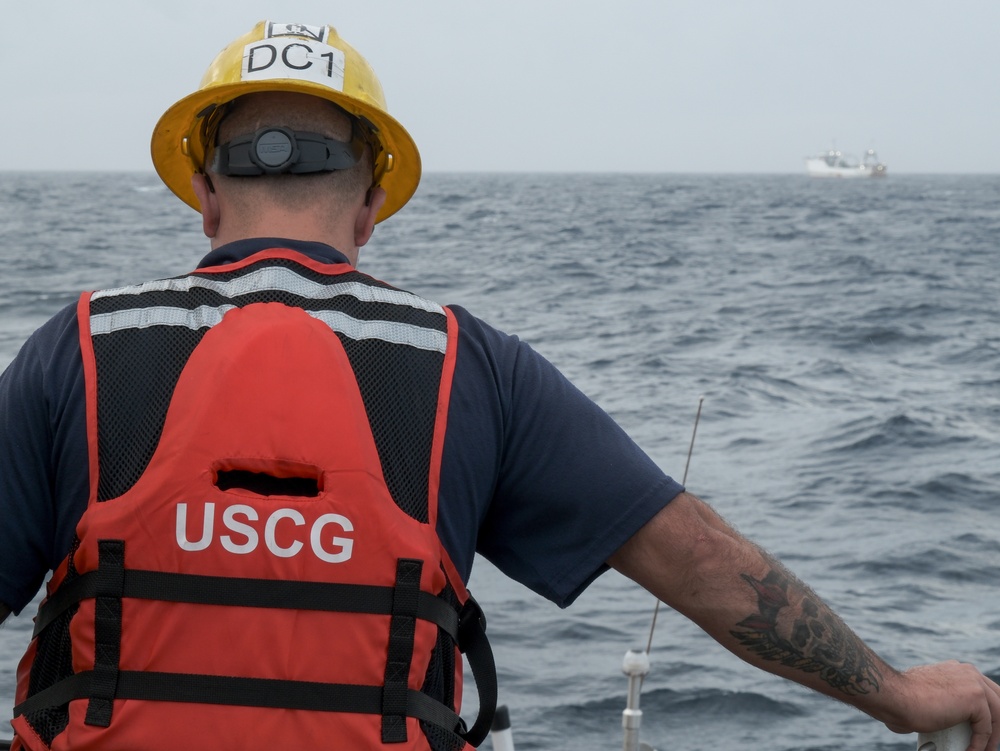 US Coast Guard, Canadian Department of Fisheries and Oceans conduct fisheries inspections at sea