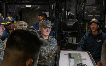 USS America (LHA 6) Hosts Republic of Korea Air Force Brig Gen. Kim Jung Soo, Combined Forces Command