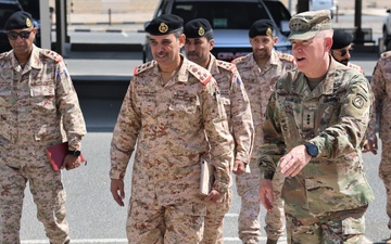 Senior leaders from Kuwait Land Force visit Camp Arifjan to discuss training partnerships