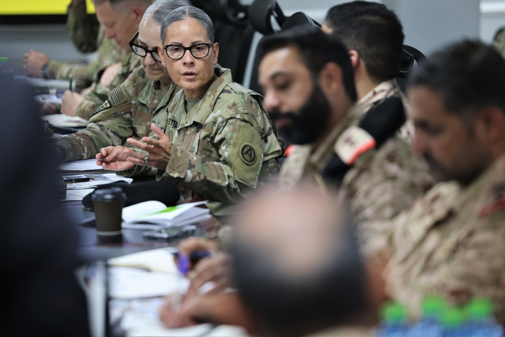 Senior leaders from Kuwait Land Force visit Camp Arifjan to discuss training partnerships