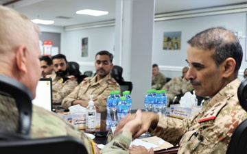 Senior leaders from Kuwait Land Force visit Camp Arifjan to discuss training partnerships