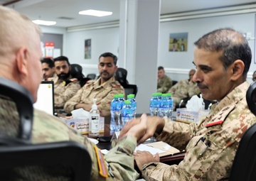 Senior leaders from Kuwait Land Force visit Camp Arifjan to discuss training partnerships
