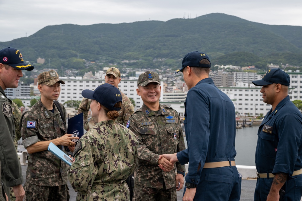 USS America (LHA 6) Hosts Republic of Korea Air Force Brig Gen. Kim Jung Soo, Combined Forces Command