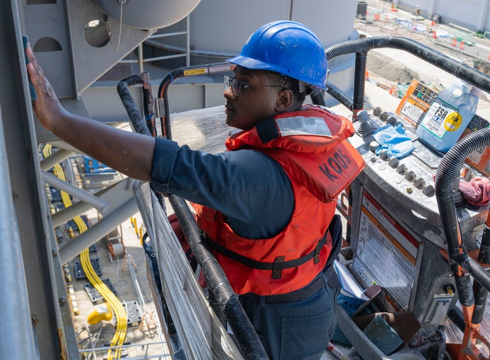 USS America (LHA 6) Sailors Conduct Preservation Maintenance