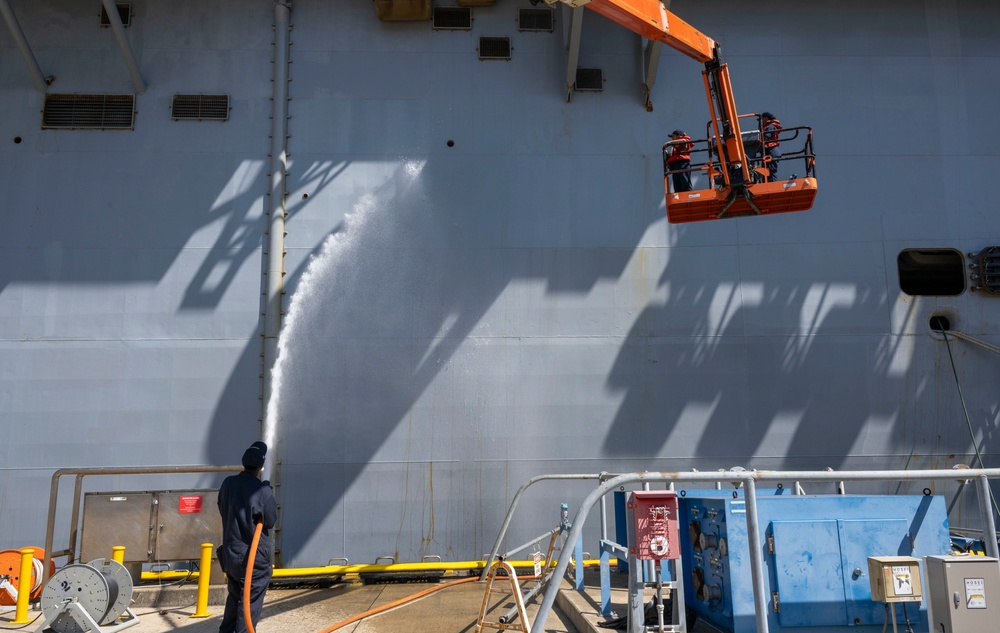 USS America (LHA 6) Sailors Conduct Preservation Maintenance