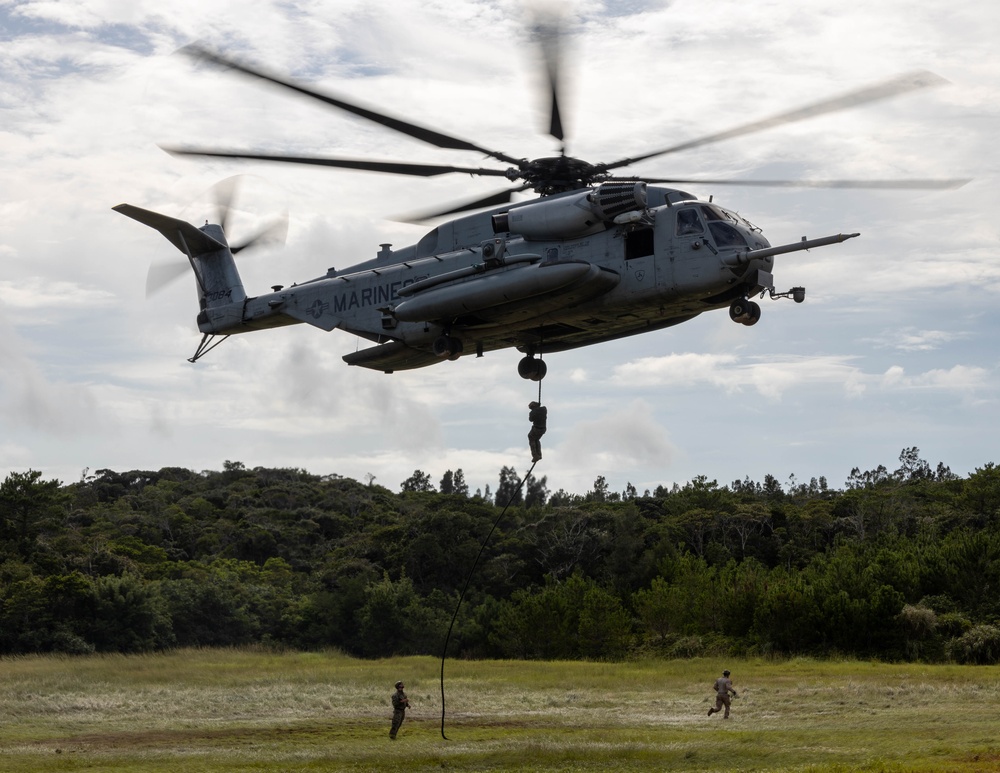 III Marine Expeditionary Force participate in a Helicopter Rope Suspension Techniques Course