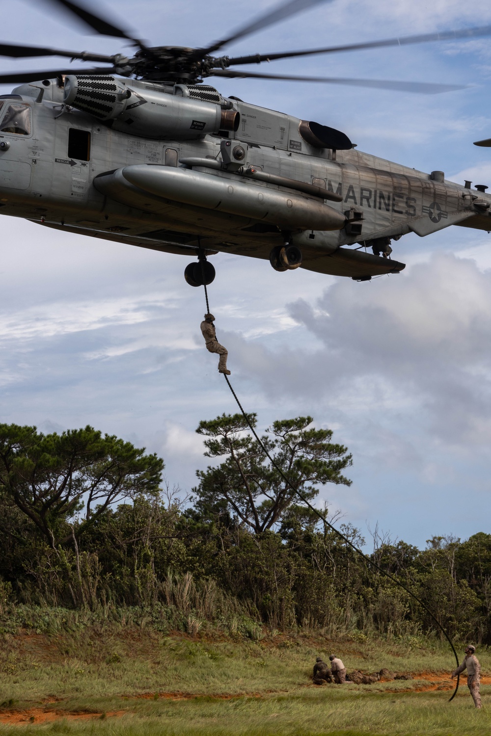 III Marine Expeditionary Force participate in a Helicopter Rope Suspension Techniques Course