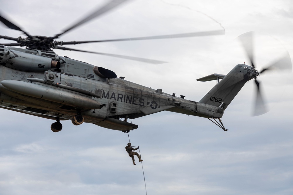 III Marine Expeditionary Force participate in a Helicopter Rope Suspension Techniques Course