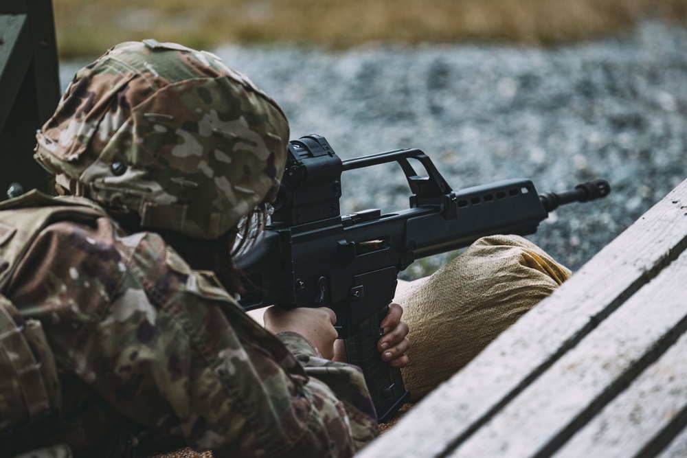 U.S. Soldiers Take German Marksmanship Qualification Test