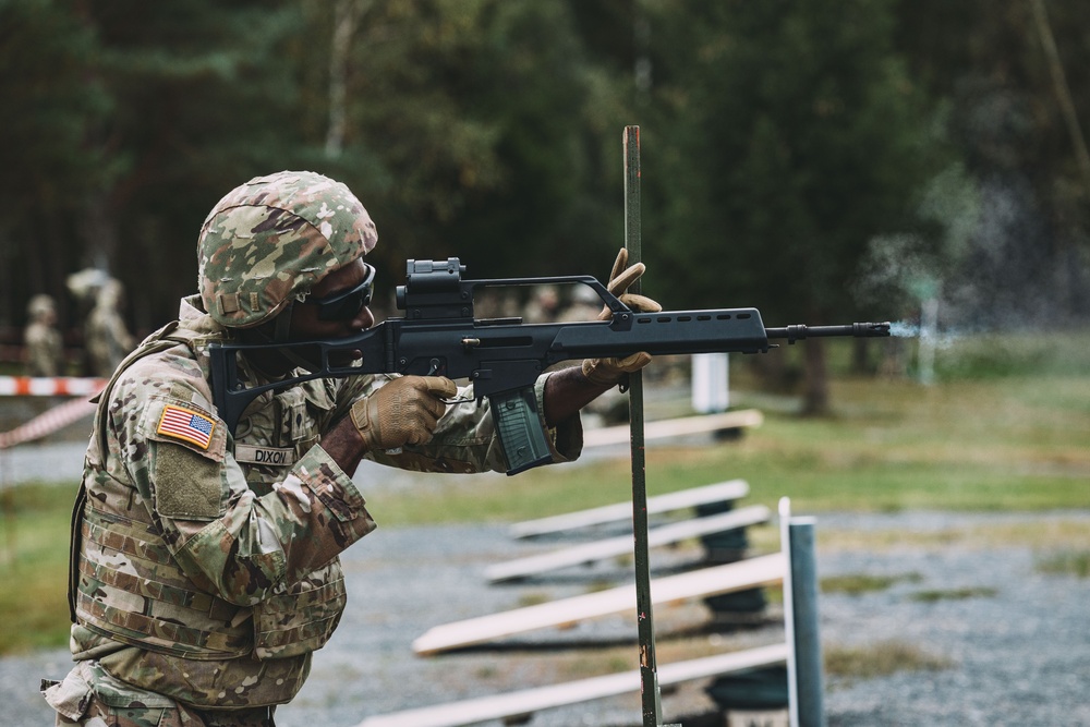 U.S. Soldiers Take German Marksmanship Qualification Test