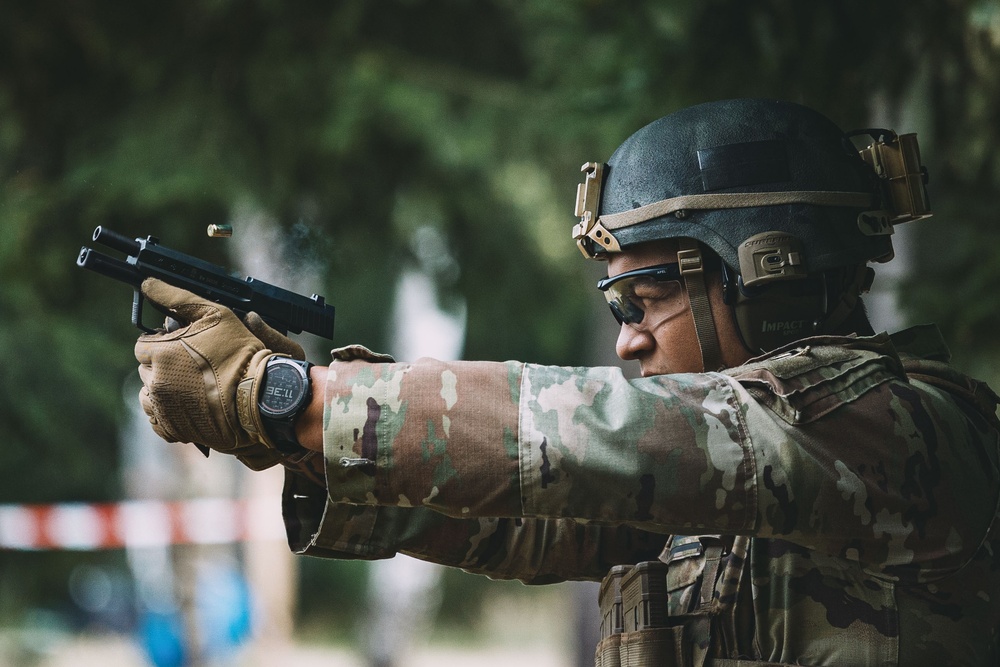 U.S. Soldiers Take German Marksmanship Qualification Test