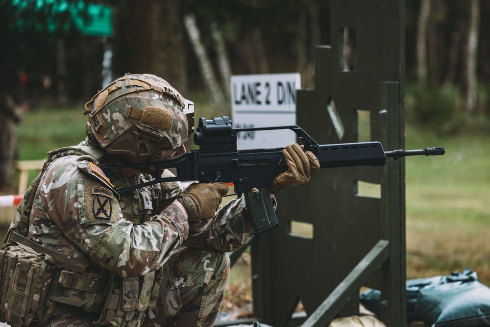 U.S. Soldiers Take German Marksmanship Qualification Test