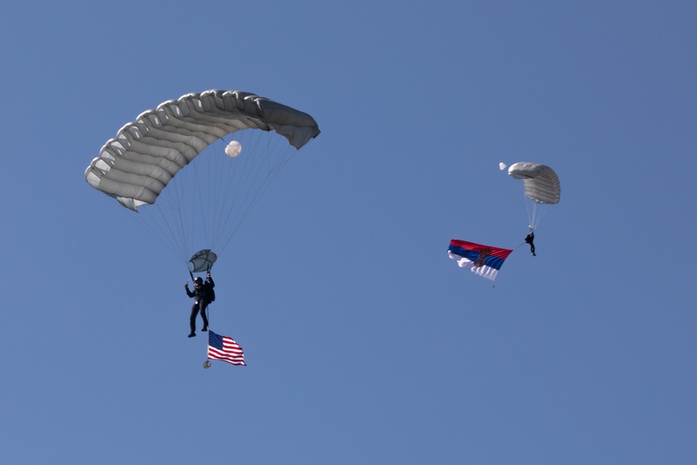 10th SPECIAL FORCES GROUP (AIRBORNE) GREEN BERETS AND SERBIAN COUNTERPARTS CONDUCT AIRBONE JUMP TO HONOR OPERATION HALYARD ANNIVERSARY