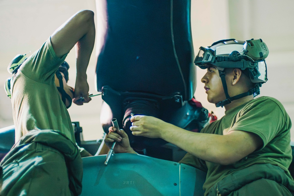 Behind the Scenes: VMM-165 Marines Conduct Maintenance aboard Miguel Keith