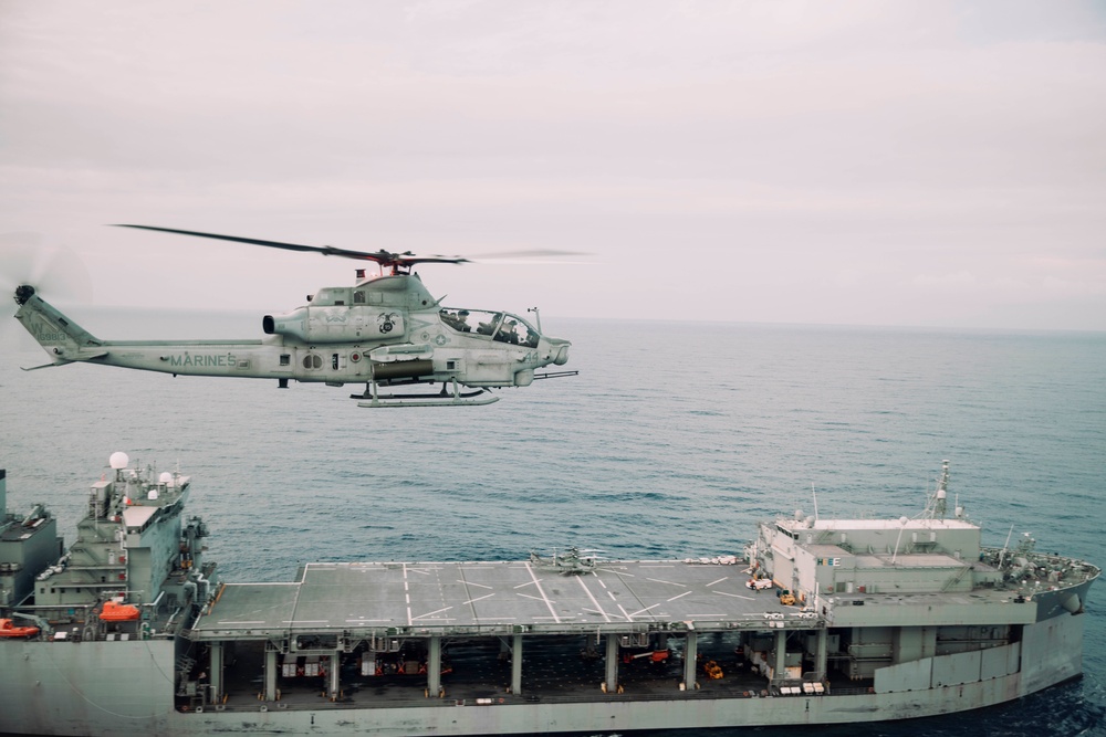 VMM-165 (Rein.) Conducts Flight Operations Aboard USS Miguel Keith