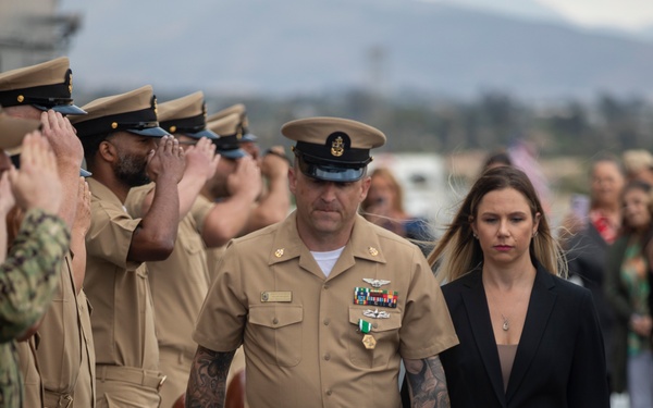 Senior Chief Aviation Ordnanceman Celebrates Retirement Ceremony Aboard USS Tripoli