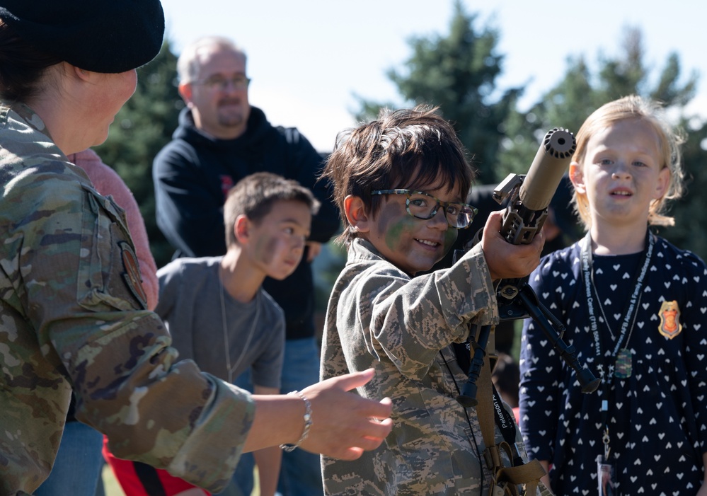 Operation KUDOS returns to educate military kids on the deployment process