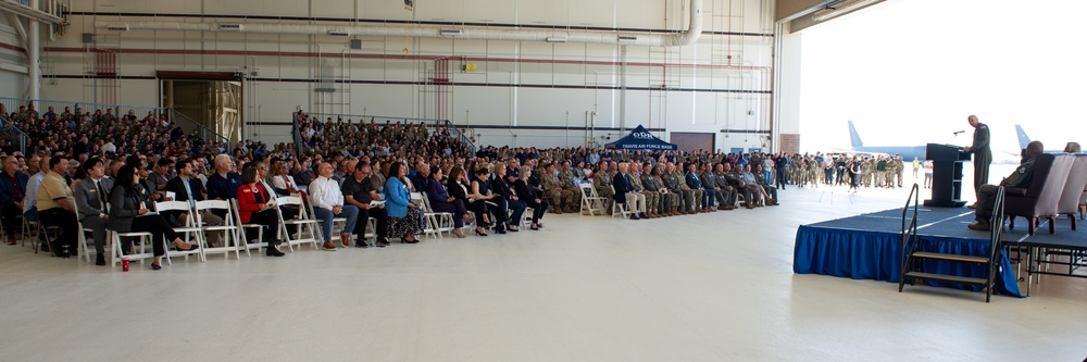 Travis AFB bids farewell to last KC-10 