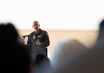 Travis AFB bids farewell to last KC-10 