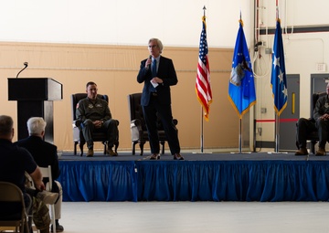 Travis AFB bids farewell to last KC-10 