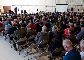 Travis AFB bids farewell to last KC-10 