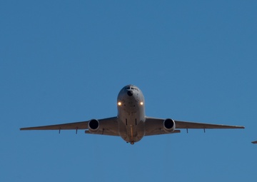 Travis AFB bids farewell to last KC-10 