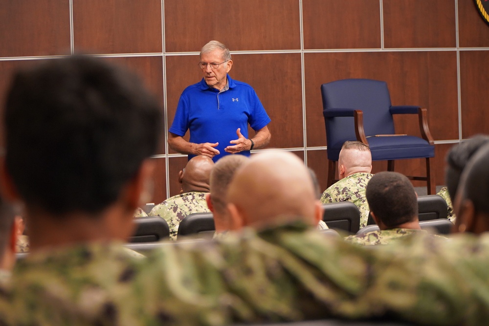 MCPON Bushey visits Cheatham Annex