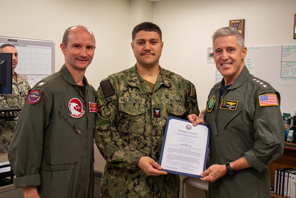 Adm. Steve Koehler, commander, U.S. Pacific Fleet, visits Electronic Attack Squadron (VAQ) 130