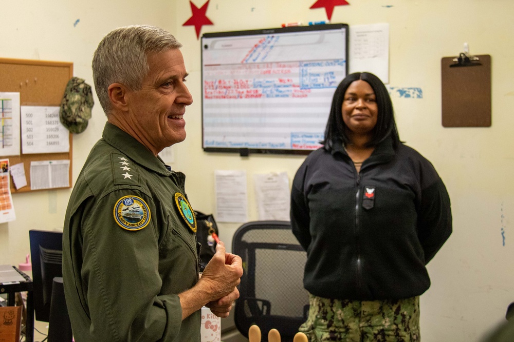 Adm. Steve Koehler, commander, U.S. Pacific Fleet, visits Electronic Attack Squadron (VAQ) 130