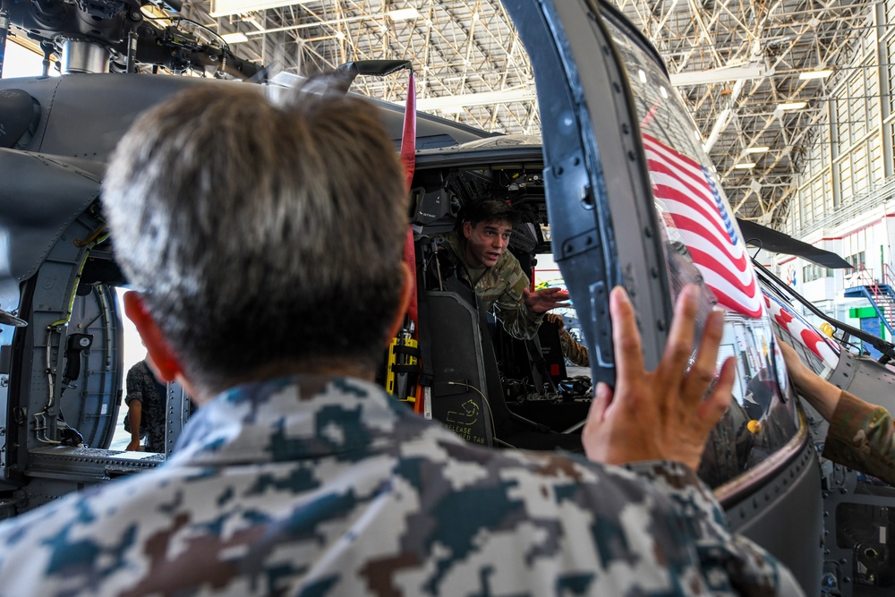 JASDF tours Kadena MXG facilities