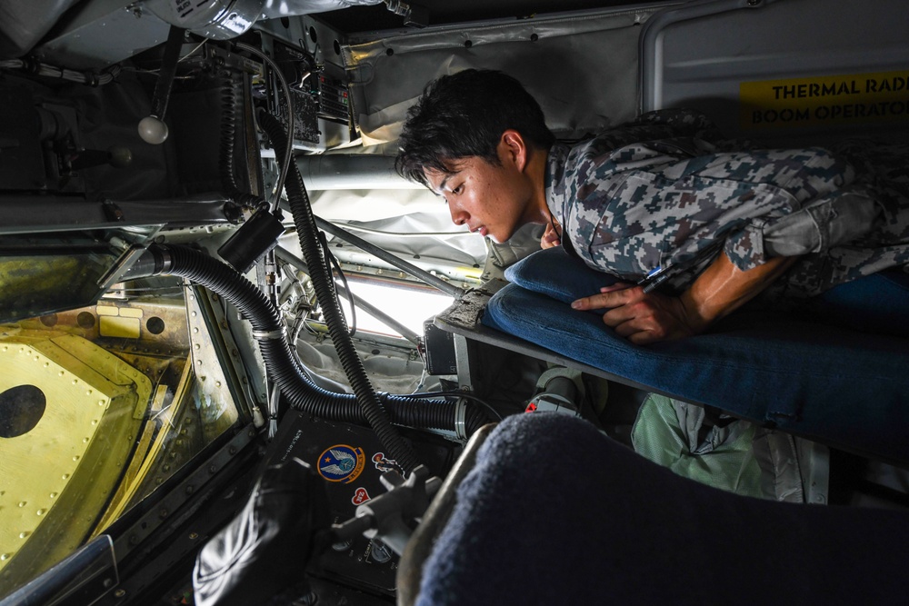 JASDF tours Kadena MXG facilities