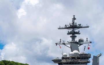 Theodore Roosevelt Arrives in Guam During Brief Stop for Parts