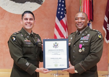 WRAIR holds retirement ceremony for Retired Col. Kenny Walters