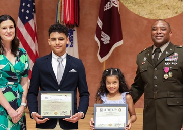 WRAIR holds retirement ceremony for Retired Col. Kenny Walters