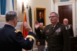Brig. Gen. Robert Walter receives star