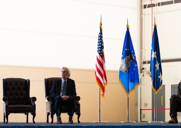 Travis AFB bids farewell to last KC-10 