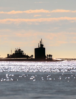 USS Washington (SSN 787) Arrives at Portsmouth Naval Shipyard