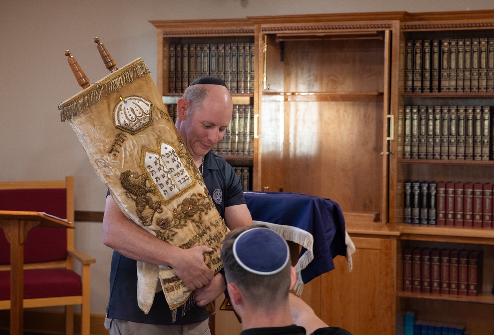 Fort Drum Chapel Holds a Dedication of the Ark and Torah