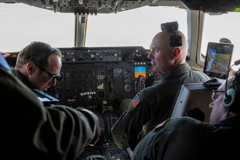 Travis AFB bids farewell to last KC-10 