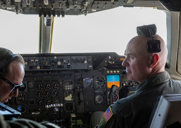 Travis AFB bids farewell to last KC-10 