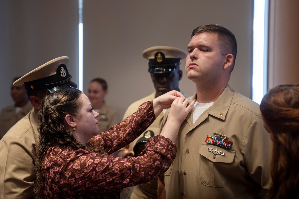 Kearsarge Conducts Chief Pinning Ceremony