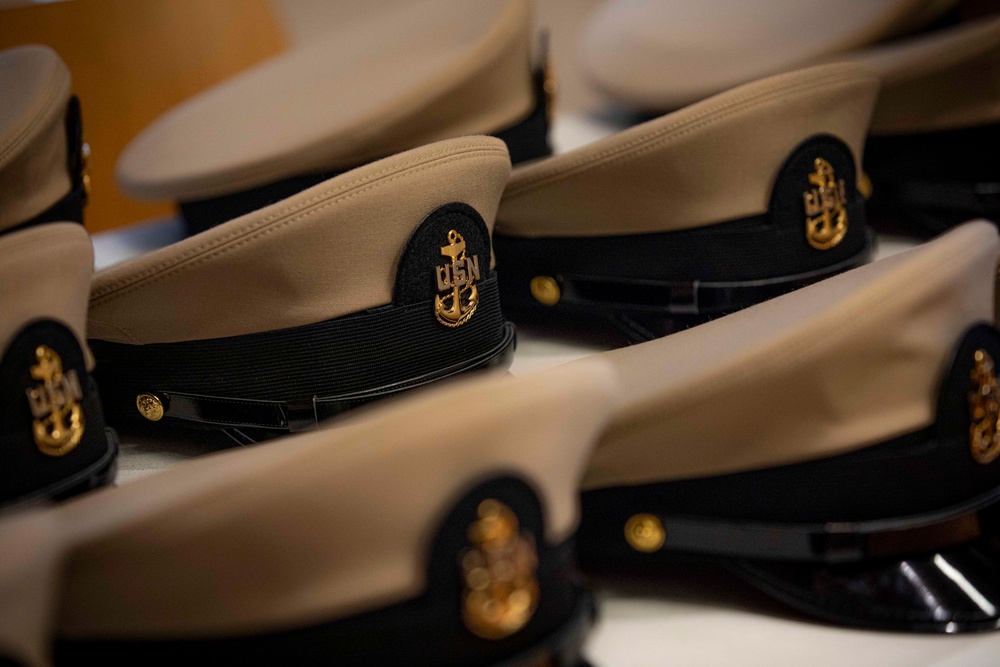 Kearsarge Conducts Chief Pinning Ceremony