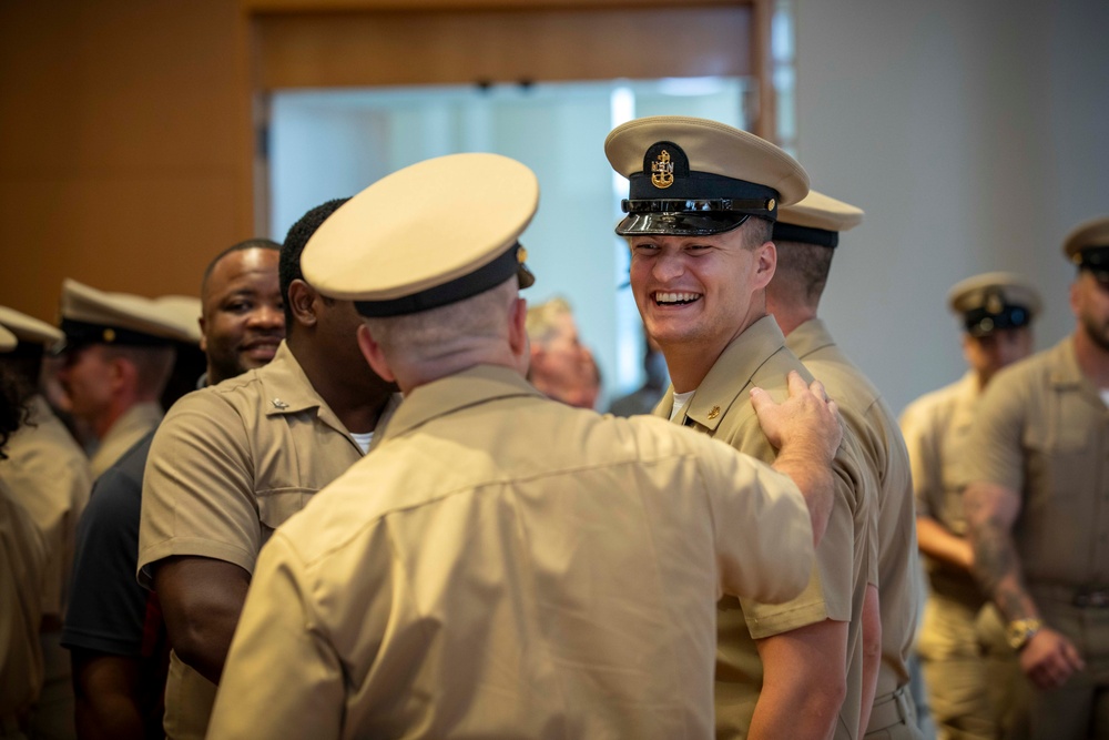 Kearsarge Conducts Chief Pinning Ceremony