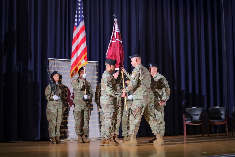 Fort Campbell Medical Readiness Battalion Conducts Change of Command