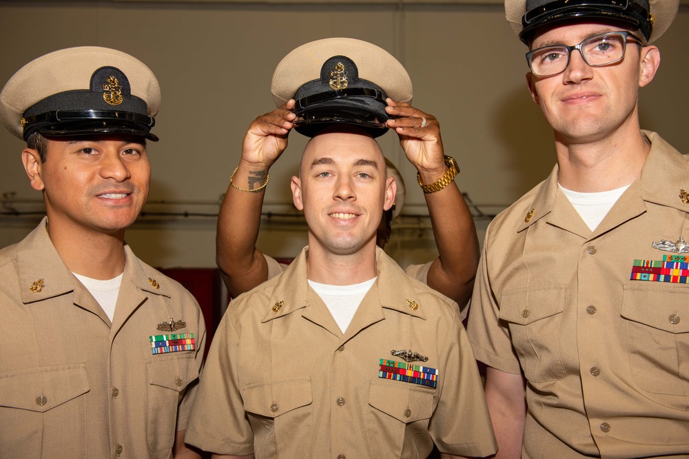 USS Ronald Reagan (CVN 76) advances 18 Chief Petty Officers during ceremony