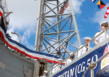 USS Antietam Decommissions, While the Crew Remains Antietam