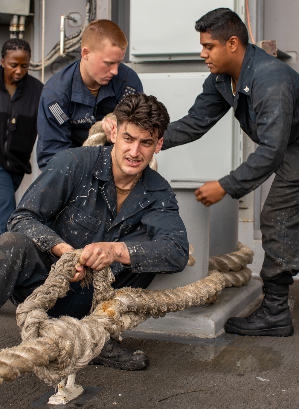 Sailors aboard George Washington conduct sea and anchor evolution