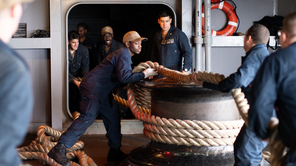 Sailors aboard George Washington conduct sea and anchor evolution