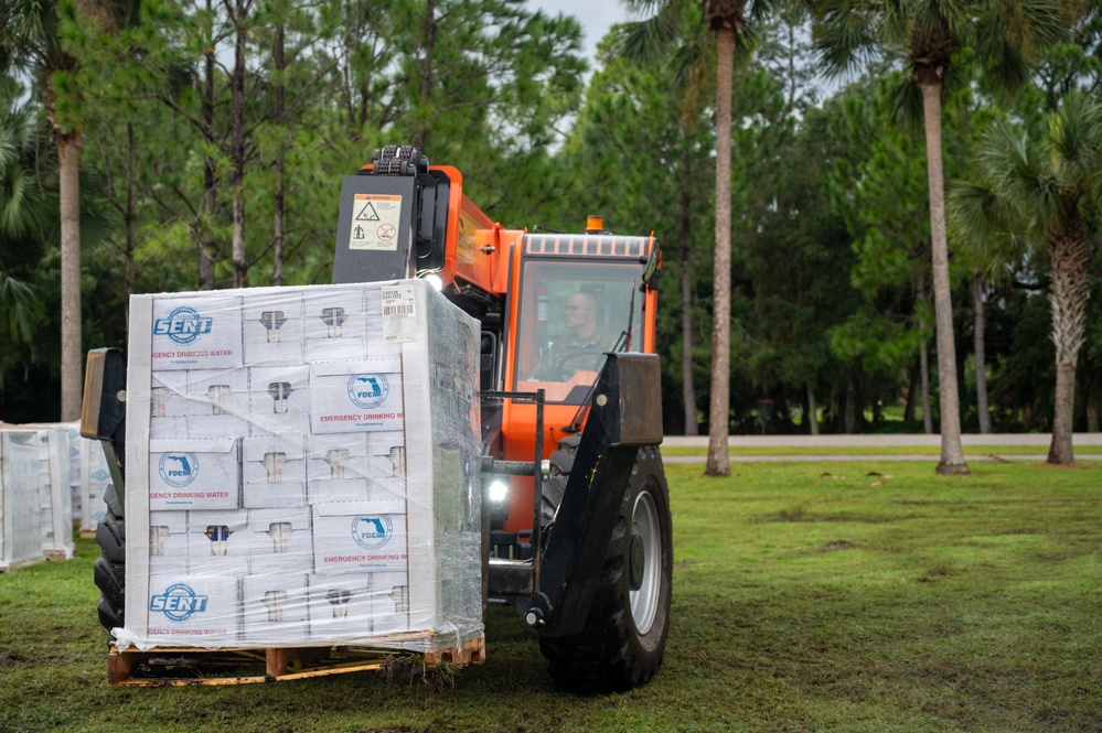 FLANG Airmen deliver essential supplies